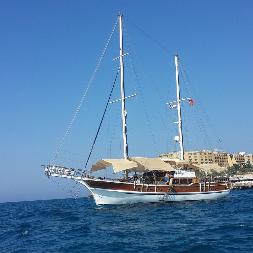 Vela Yachting ile Girne Tekne Turları