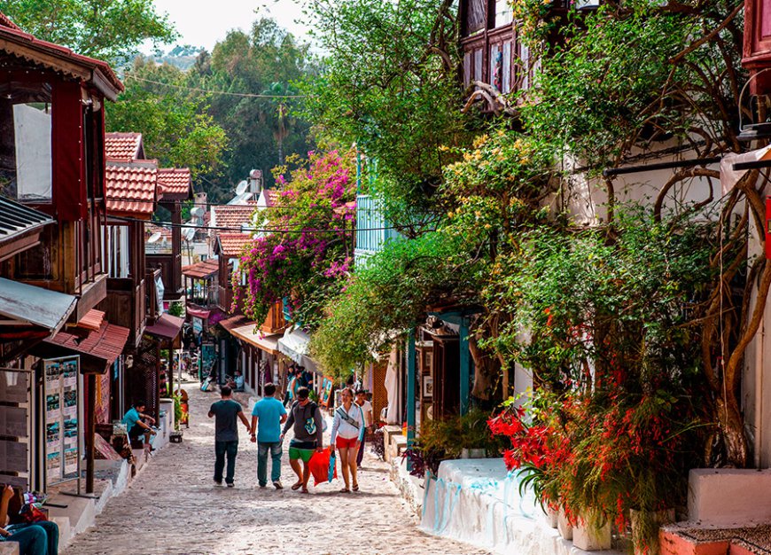 Kalkan Tekne Turları: Ege’nin Mavi Sularında Unutulmaz Bir Deneyim