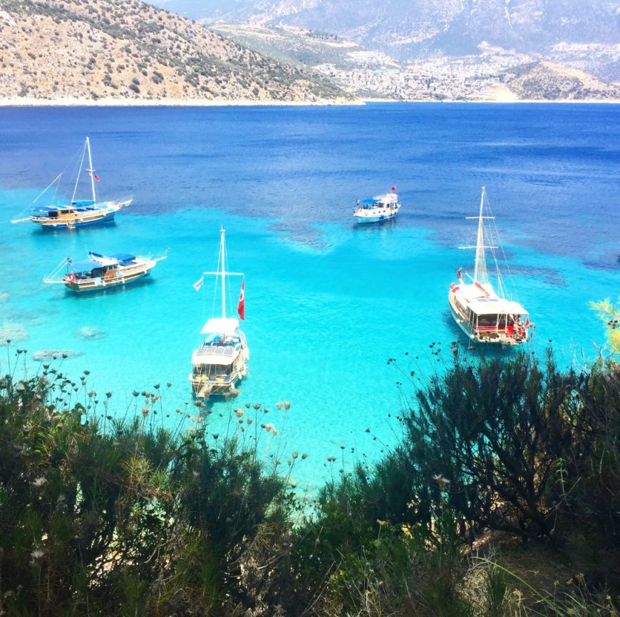 Kalkan Koylarının güzelliğini Sea Bella ve Sea Bella Junior' ın hizmeti ile daha keyifli hale getirin